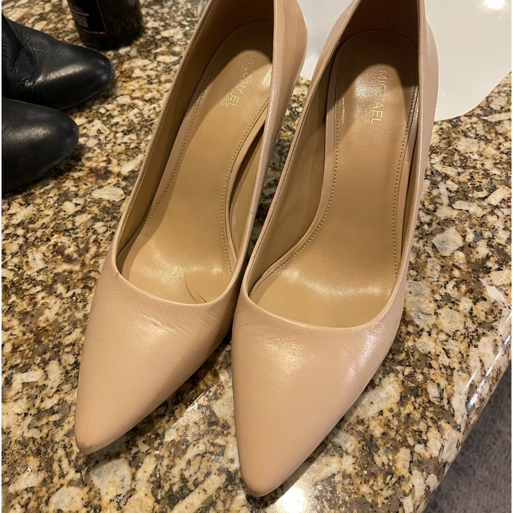 Michael Kors Flex Heels Size 8 - Picture 2 of 5